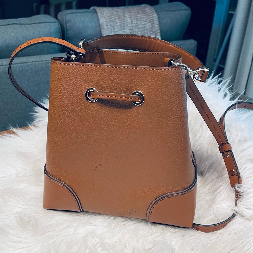 MICHAEL KORS Mercer Gallery XS Convertible Bucket Crossbody Bag- Limited supply! - Picture 10 of 11